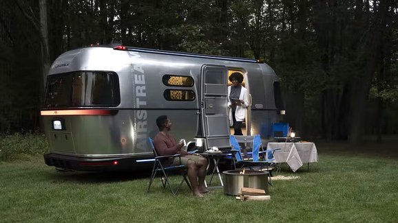 Airstream eStream je koncept karavanu s vlastním elektrickým pohonem