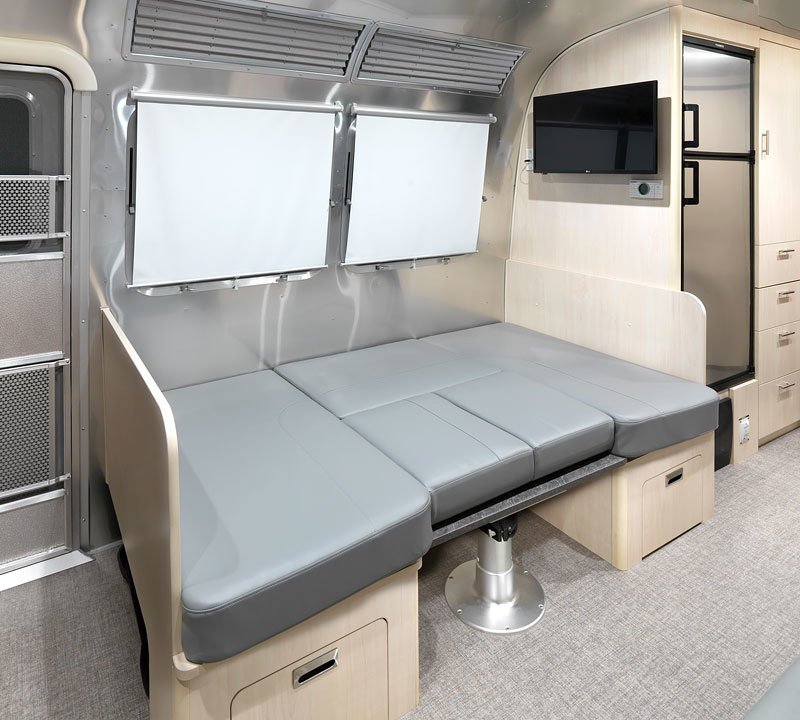 Airstream Flying Cloud 30FB Office