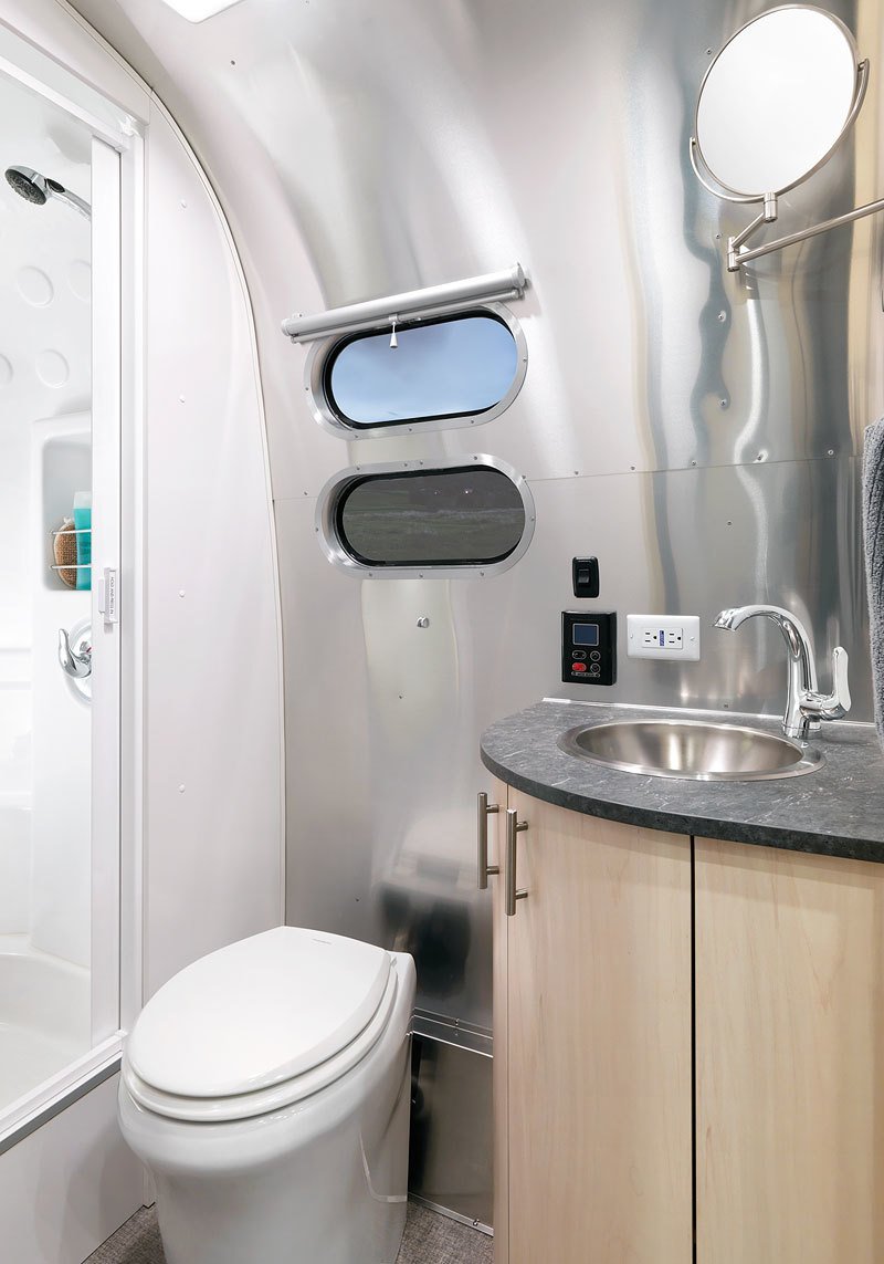 Airstream Flying Cloud 30FB Office