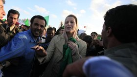 Kaddáfího dcera promluvila k vojákům