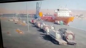 Únik plynu v jordánském přístavu Akaba
