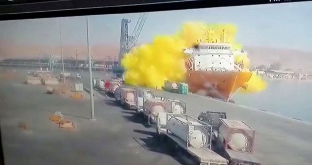 Smrtonosný žlutý oblak u Rudého moře: Únik plynu zabil 13 lidí a 250 zranil. Šlo o chlor?