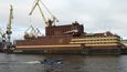 Ruská loď Akademik Lomonosov v přístavu Murmansk