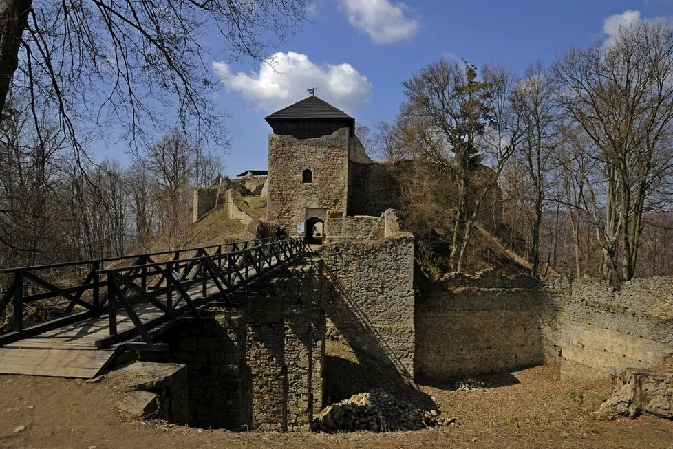 Za romantikou vyrazte ke zřícenině hradu Lukov u Zlína.