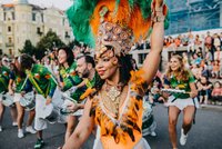 Tipy na víkend: Brazílie v Praze! Holešovská regata i mistrovství šlapátek