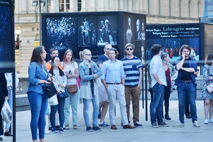 Akce Praha žije hudbou odstartovala šílenou akrobatickou show.