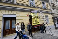 Aktivisté bojují za zabavení domu na Žižkově. Patří rodině ruského zbrojaře, výtěžek má jít na Ukrajinu