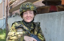 Aktivní zálohy české armády: Maskáče oblékla také učitelka!