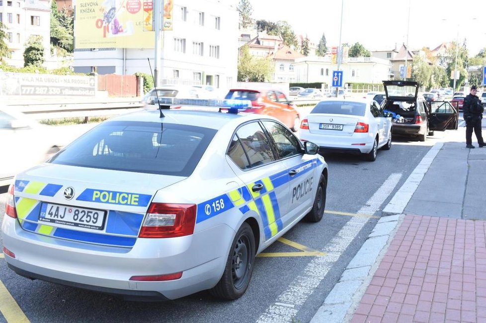 Policisté v Holešovičkách zadrželi řidiče, který měl vyslovenou blokaci řidičského oprávnění.