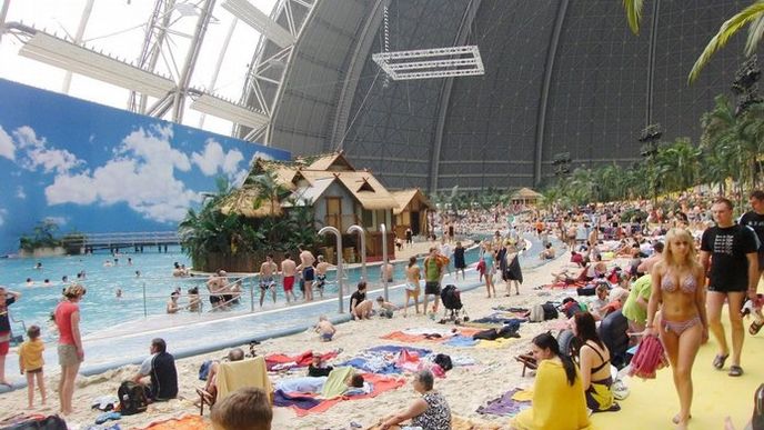 Akvapark Tropical Islands poblíž Berlína. Akvapark Tropical Islands poblíž Berlína.