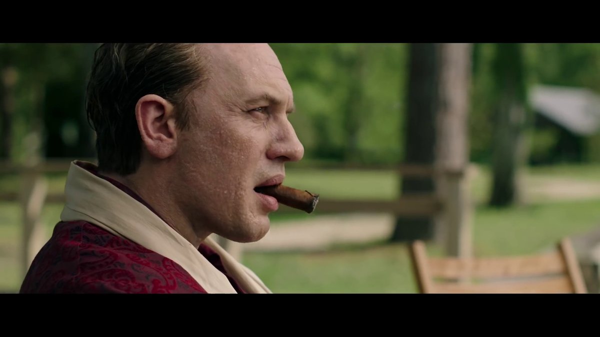 Záběry ze snímku Capone s Tomem Hardym v hlavní roli.