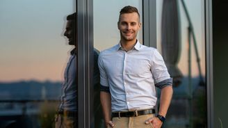 Miliony jsou pryč během několika minut. Češi chtějí investovat, ale není do čeho Miliony jsou pryč během několika minut. Češi chtějí investovat, ale není do čeho