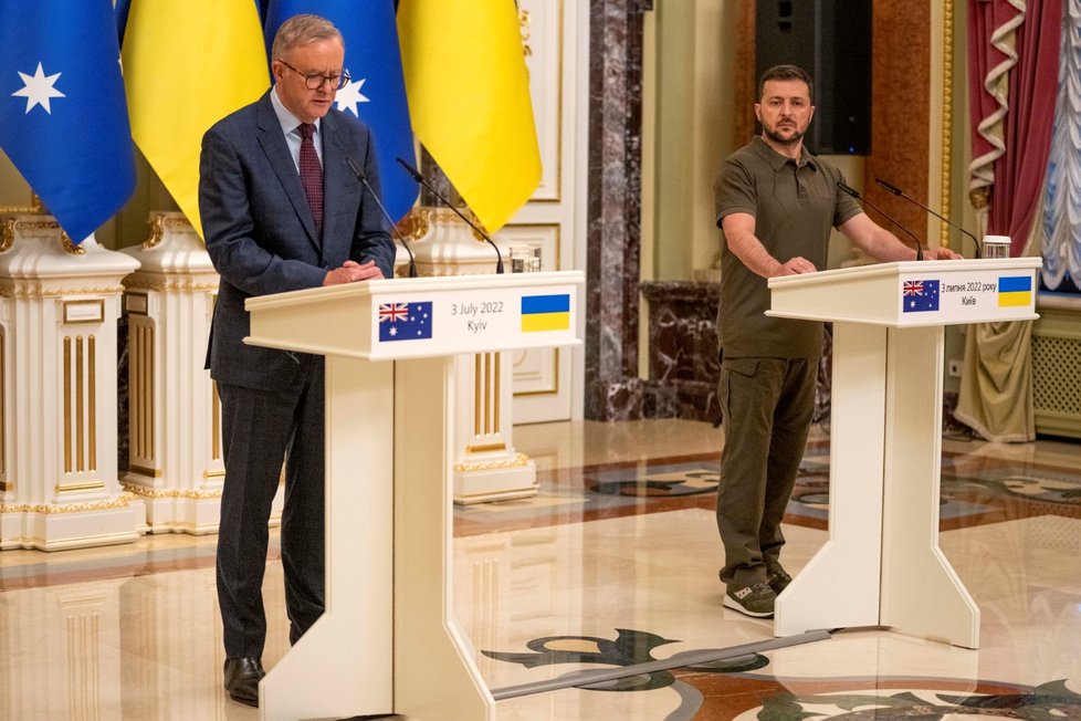Válka na Ukrajině: Do Kyjeva vyrazil australský premiér Anthony Albanese (3.7.2022) 