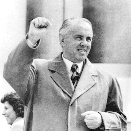 Albánský diktátor Enver Hoxha.