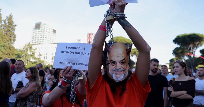 Protesty proti výstavbě resortu financovaného Jaredem Kushnerem v Albánii