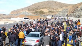 Skupina Albánců protestovala proti mýtnému na jedné z dálnic