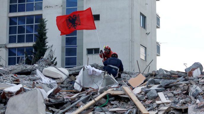 Obětí po zemětřesení v Albánii přibývá, (29.11.2019).