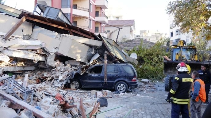Albánii zasáhlo nejsilnější zemětřesení za poslední desítky let.