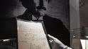 Rukopis Alberta Einsteina se v Paříži prodal za 11,6 milionu eur