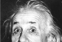 Dražba Einsteinových poznámek: Jednou budou mít větší cenu než spropitné, řekl poslíčkovi, když mu je dával