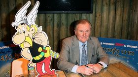 Albert Uderzo, spoluautor komiksů o Asterixovi a Obelixovi