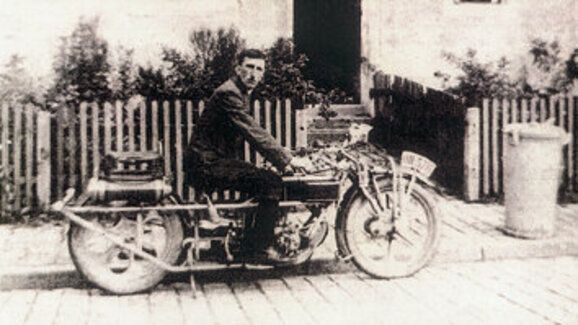 Albin Hugo Liebisch se proslavil jako otec nejdelších motocyklů světa