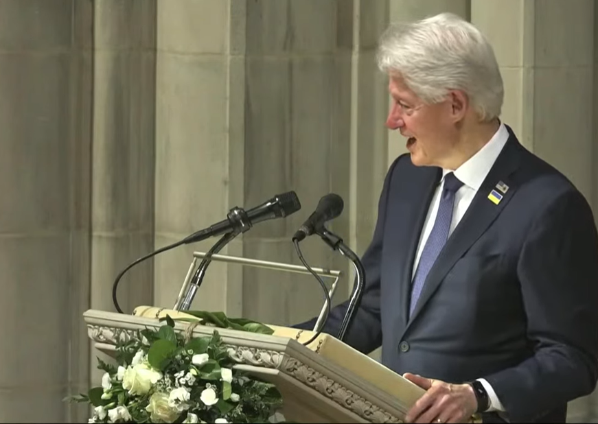 Pohřeb Madeleine Albrightové: Exprezident Bill Clinton  při smuteční řeči (27.4.2022)