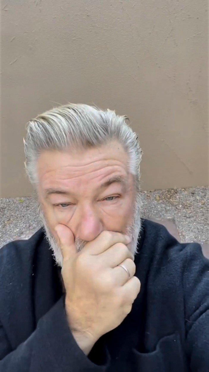 Alec Baldwin je velmi zarmoucený.