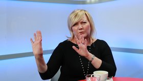 Alena Schillerová (ANO) coby host pořadu Epicentrum na Blesk.cz (9.2.2023)