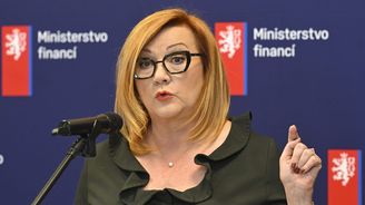 Cenový fičák se už nezadržitelně blíží. Alena Schillerová naposledy vyhlásila regulované ceny nafty Cenový fičák se už nezadržitelně blíží. Alena Schillerová naposledy vyhlásila regulované ceny nafty