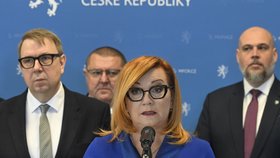 Ministři Alena Schillerová, Lubomír Metnar a Aleš Juchelka podepsali memorandum o spolupráci v boji proti nelegálnímu zaměstnávání (18.3.2026)