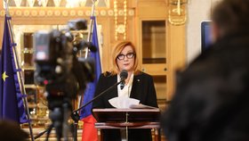 Ministryně financí Alena Schillerová (ANO) na tiskovce k návratu EET v Obecním domě