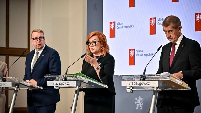 Alena Schillerová (ANO) na Úřadu vlády Alena Schillerová (ANO) na Úřadu vlády