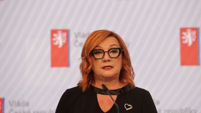 Alena Schillerová (ANO) na tiskovce po jednání vlády (31.8.2026) Alena Schillerová (ANO) na tiskovce po jednání vlády (31.8.2026)