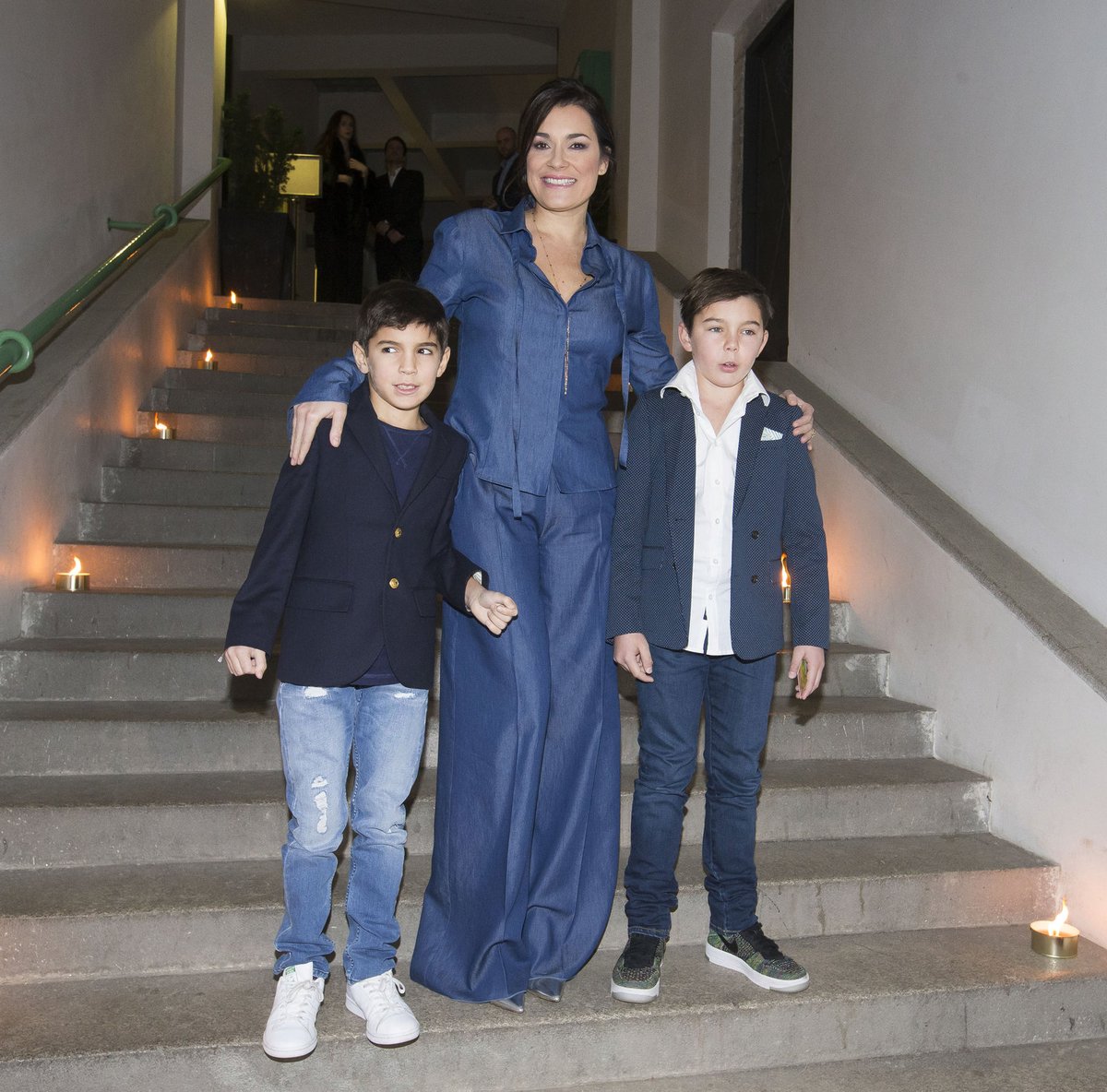 Alena Šeredová se svými syny.