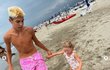 Vivianne se starším bráchou Vivianne se starším bráchou