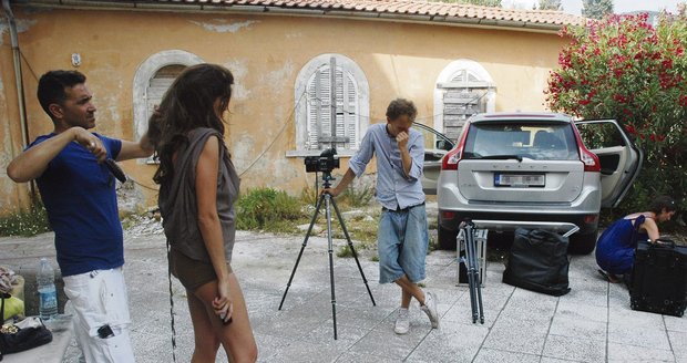 Fotograf Stanislav Merhout byl vybrán přímo na žádost Šeredové, která byla s jeho fotkami dříve moc spokojená