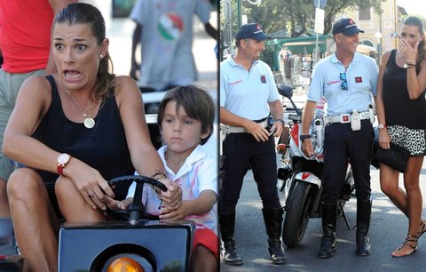 Divoké léto Šeredové: Ujíždí na motokárách a laškuje s policisty!