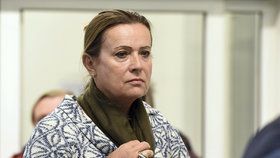 Bývalá šéfka ERÚ Alena Vitásková u olomouckého vrchního soudu (17.1 2018)