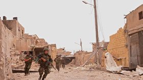 V některých částech Aleppa stále probíhají boje.