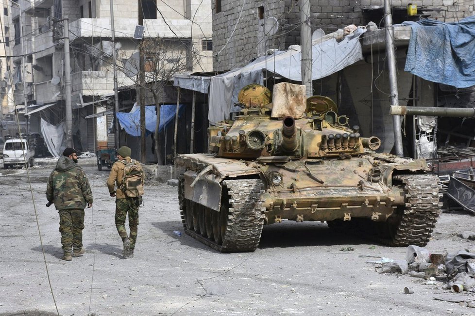 Téměř celé Aleppo už kontroluje syrská armáda a ostatní jednotky bojující za Asadův režim.