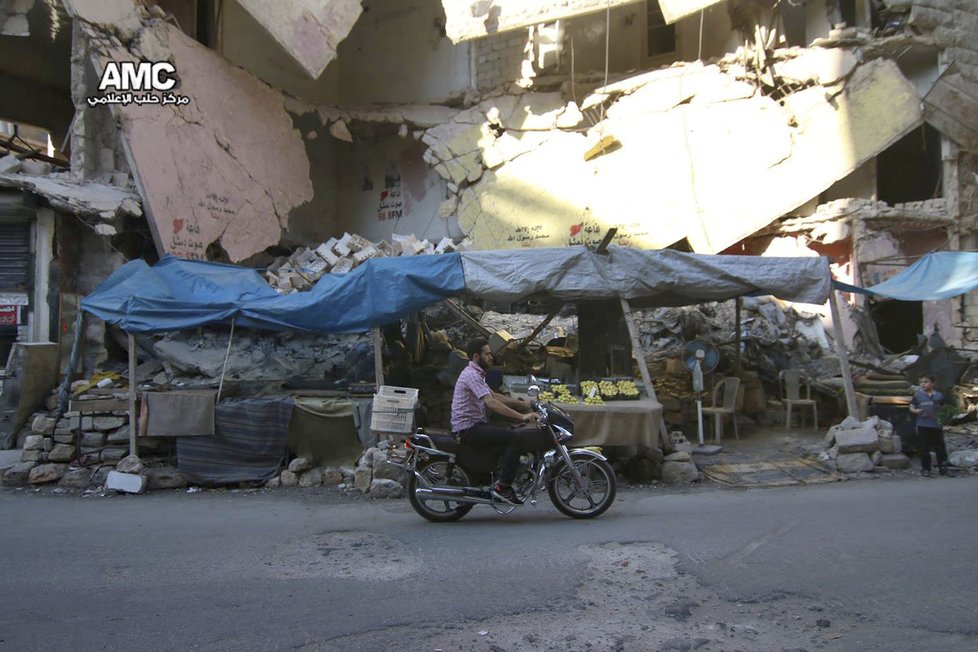 Válkou zničené syrské Aleppo