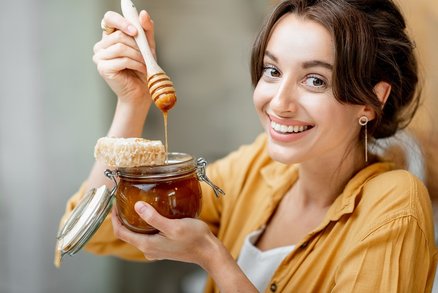 Med pomáhá od alergie? Tohle jsou zachránci z přírody, které musíte mít doma