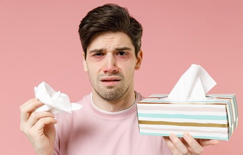 Zatočte s jarní alergií. Jak si ulevíte od otravné rýmy a slzení očí? 