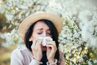Jarní alergie: Nahraďte drahé léky dobrým jídlem! Máme skvělé tipy, jak s alergií zatočit