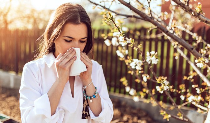 Pylová sezona je tu: Víte, jak poznat alergickou rýmu od normální?