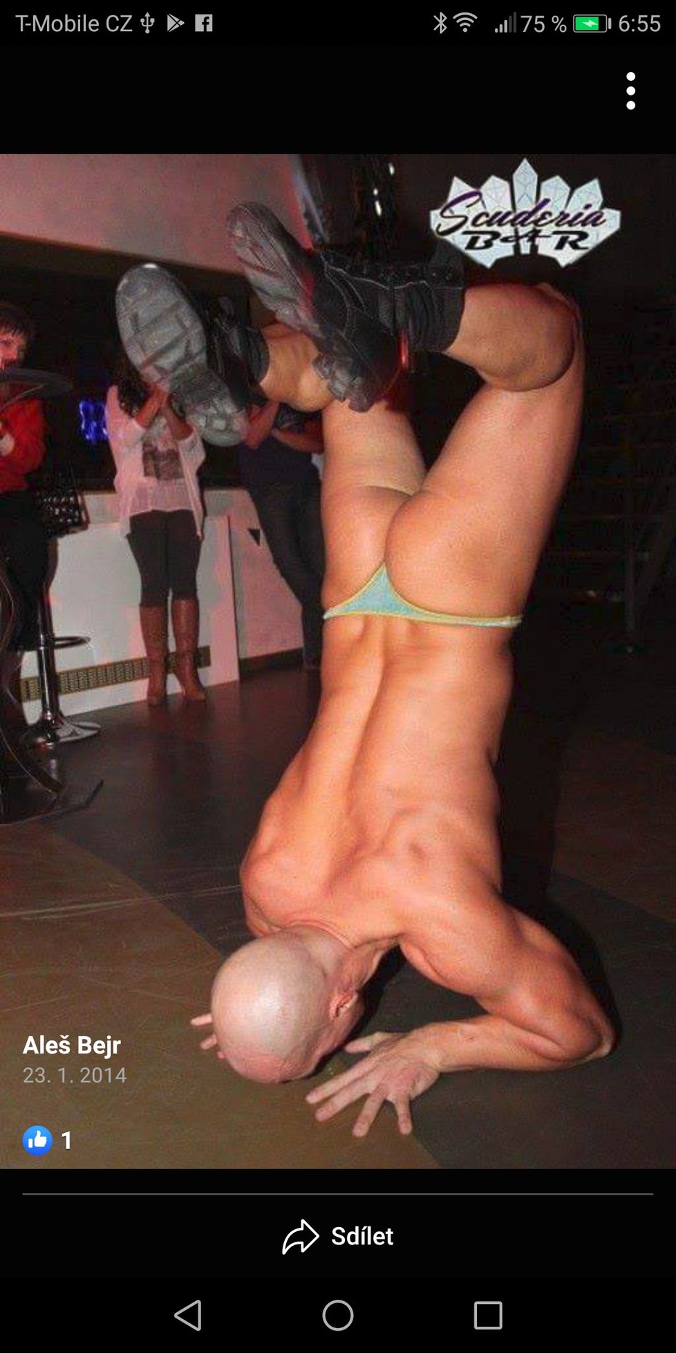 Aleš Bejr se živí i jako striptér.