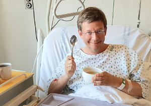 Aleš Cibulka se v nemocnici. po 4 dnech od operace najedl.