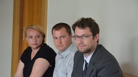 Aleš Provazník (uprostřed) žádal u soudu o obnovu řízení.