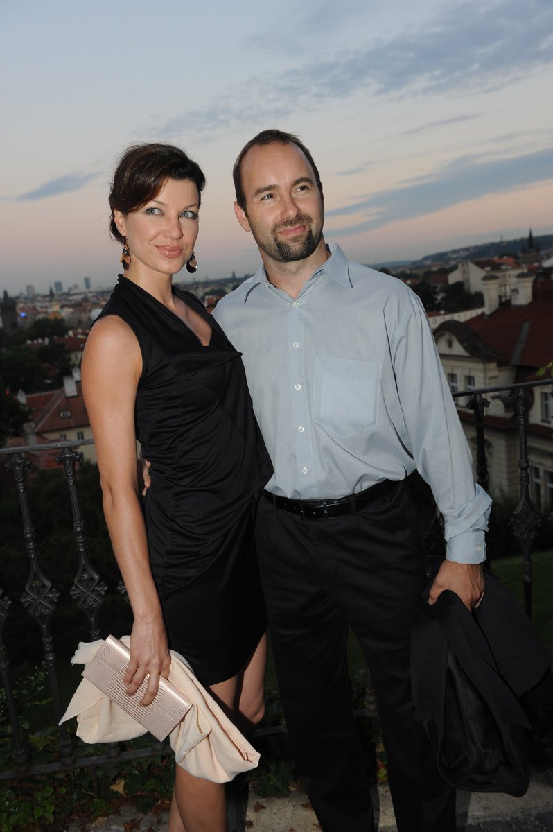 Olympionik Aleš Valenta je v manželství po boku moderátorky Elen Černé už osm let.